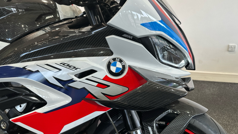 BMW M1000 RR